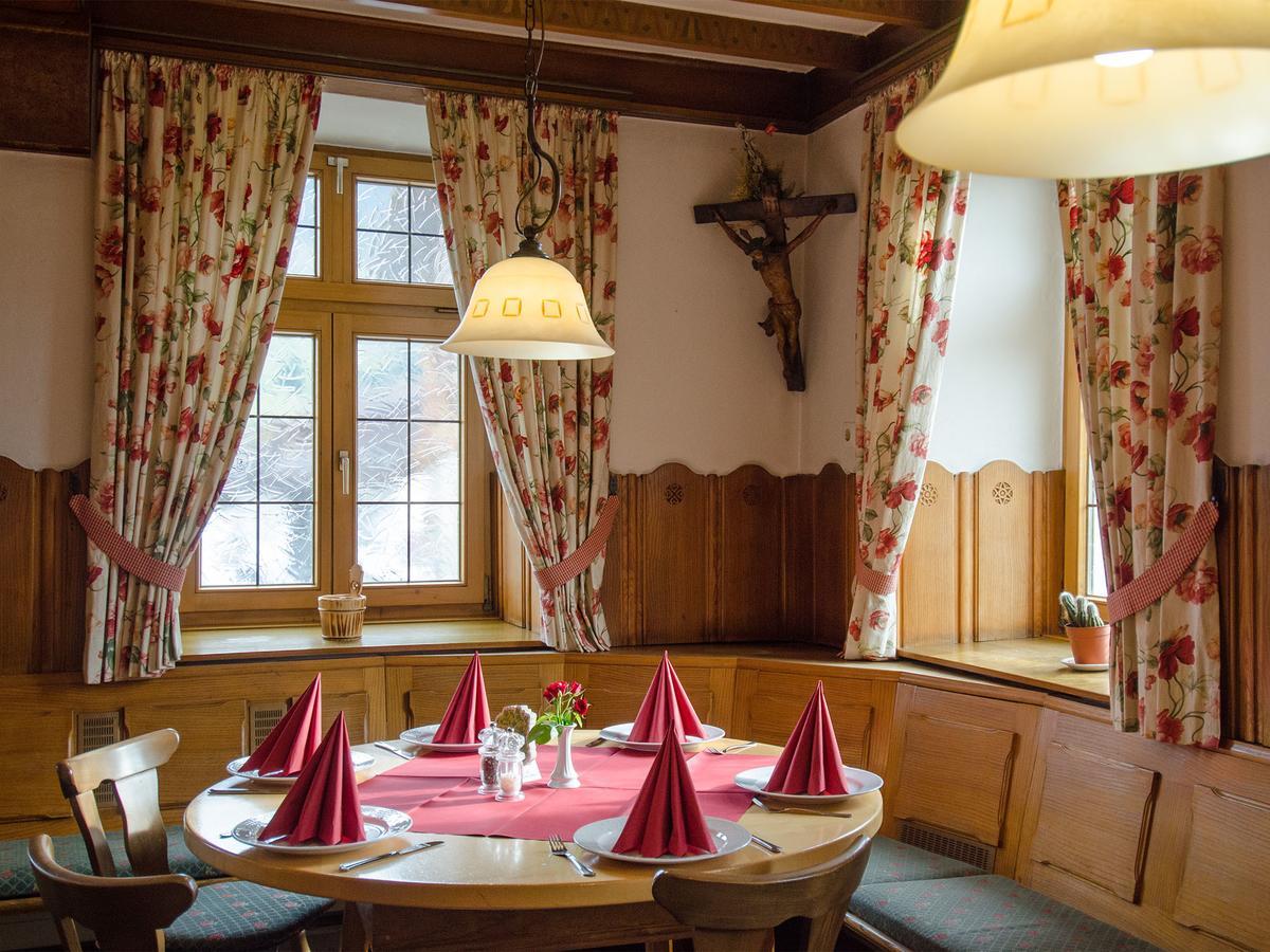 Brauereigasthof Adler Post Rettenberg Exterior photo